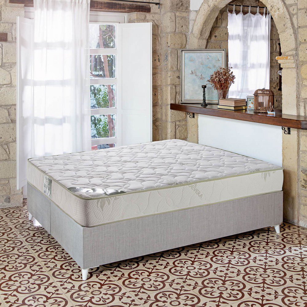 Душек Голд флекс на кревет во ентериер